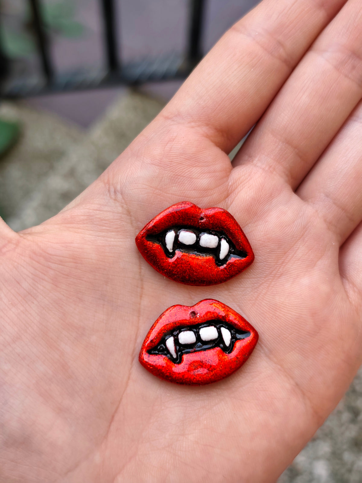 Pendientes Labios Vampira · Halloween Edición Limitada