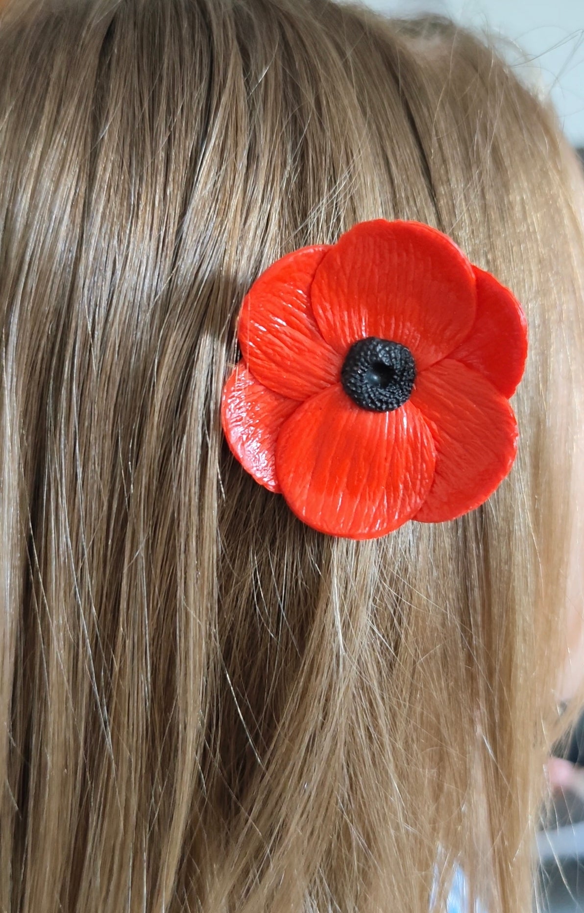 Pinza de Pelo Amapola Roja | Arcilla Polimérica | Hecha a Mano