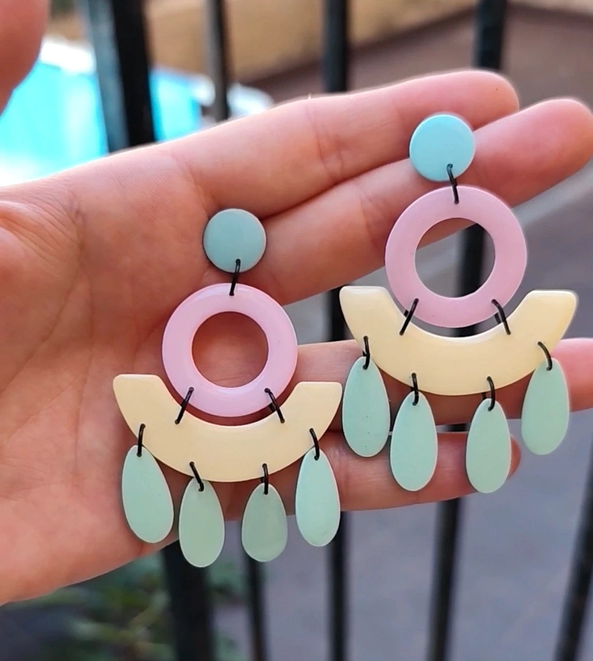 Pendientes Brisa | Geométricos Celeste y Lila | Arcilla Polimérica | Hecha a Mano