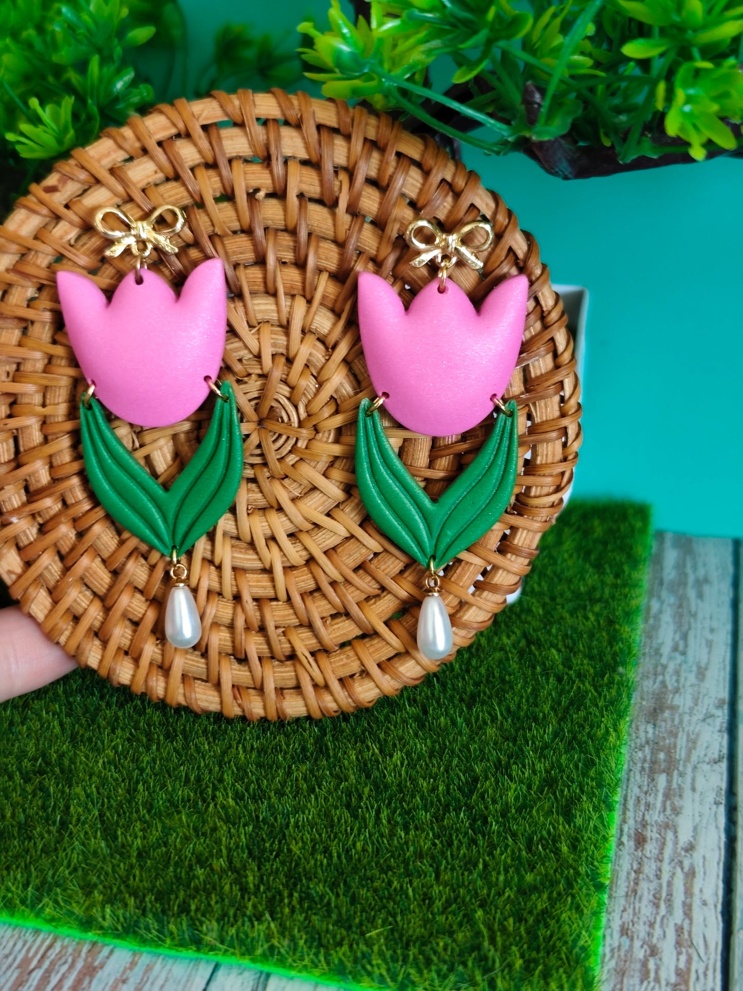 Pendientes Tulipán Rosa con Perla Colgante | Diseño Único