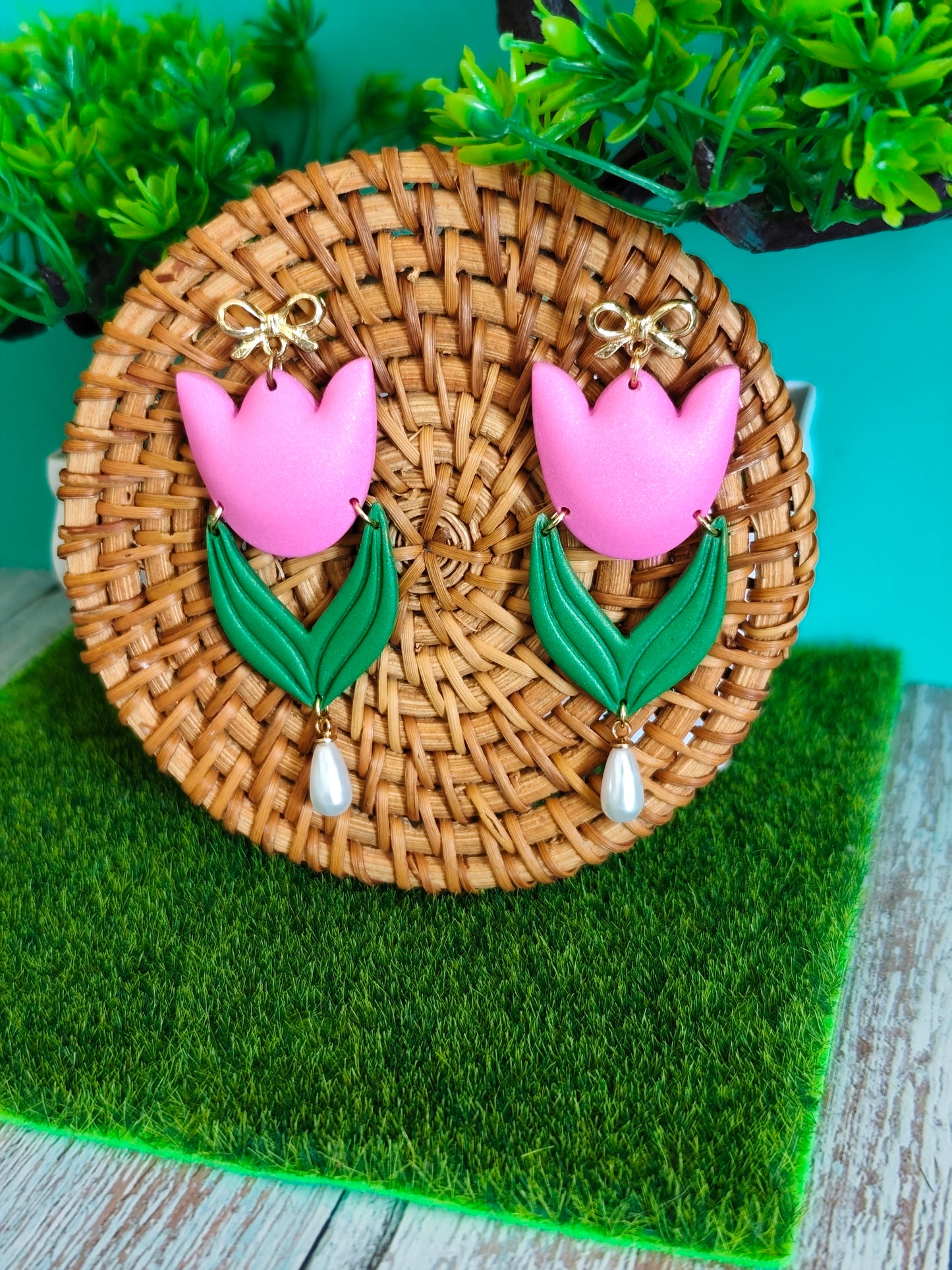 Pendientes Tulipán Rosa con Perla Colgante | Diseño Único