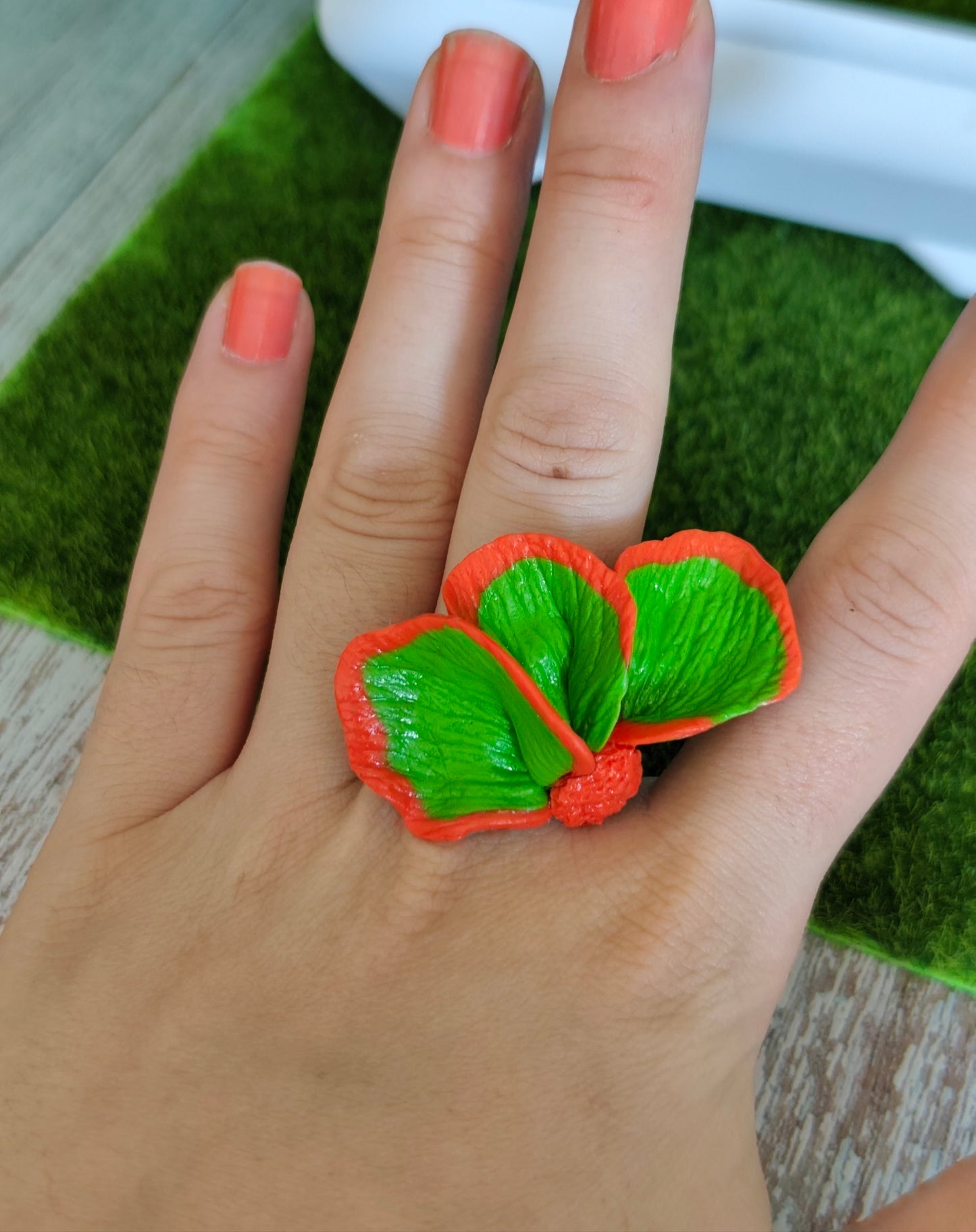 Anillo Media Flor Naranja y Verde Lima | Talla Ajustable | Acero