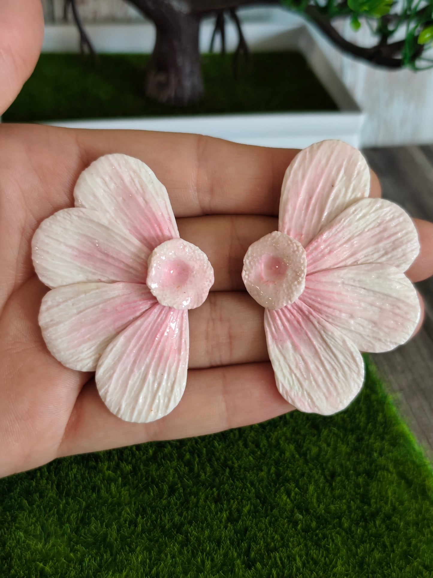 Pendientes Flor de Cerezo Nacarada | Blanco y Rosa | Arcilla Polimérica
