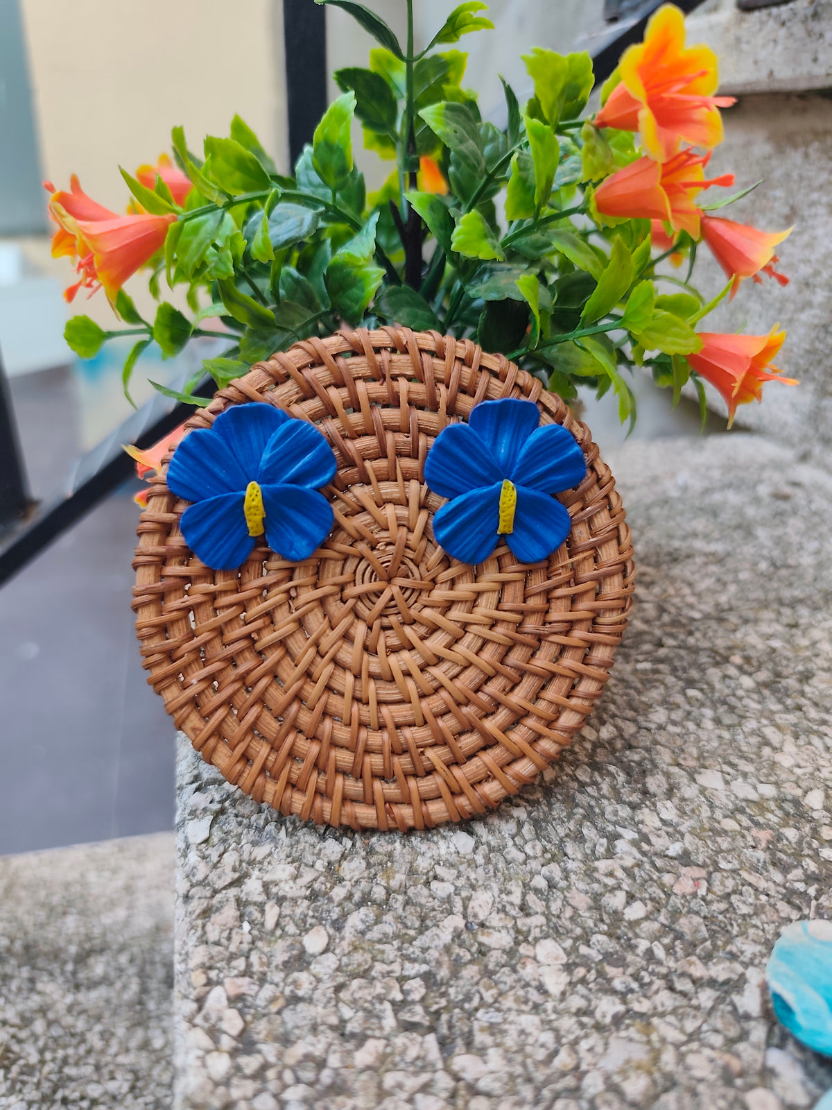 Pendientes Flor Hibisco Azul · Arcilla Polimérica