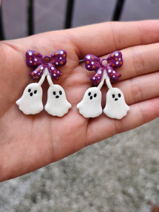 Pendientes Fantasmitas con Lazo Morado · Halloween Edición Limitada