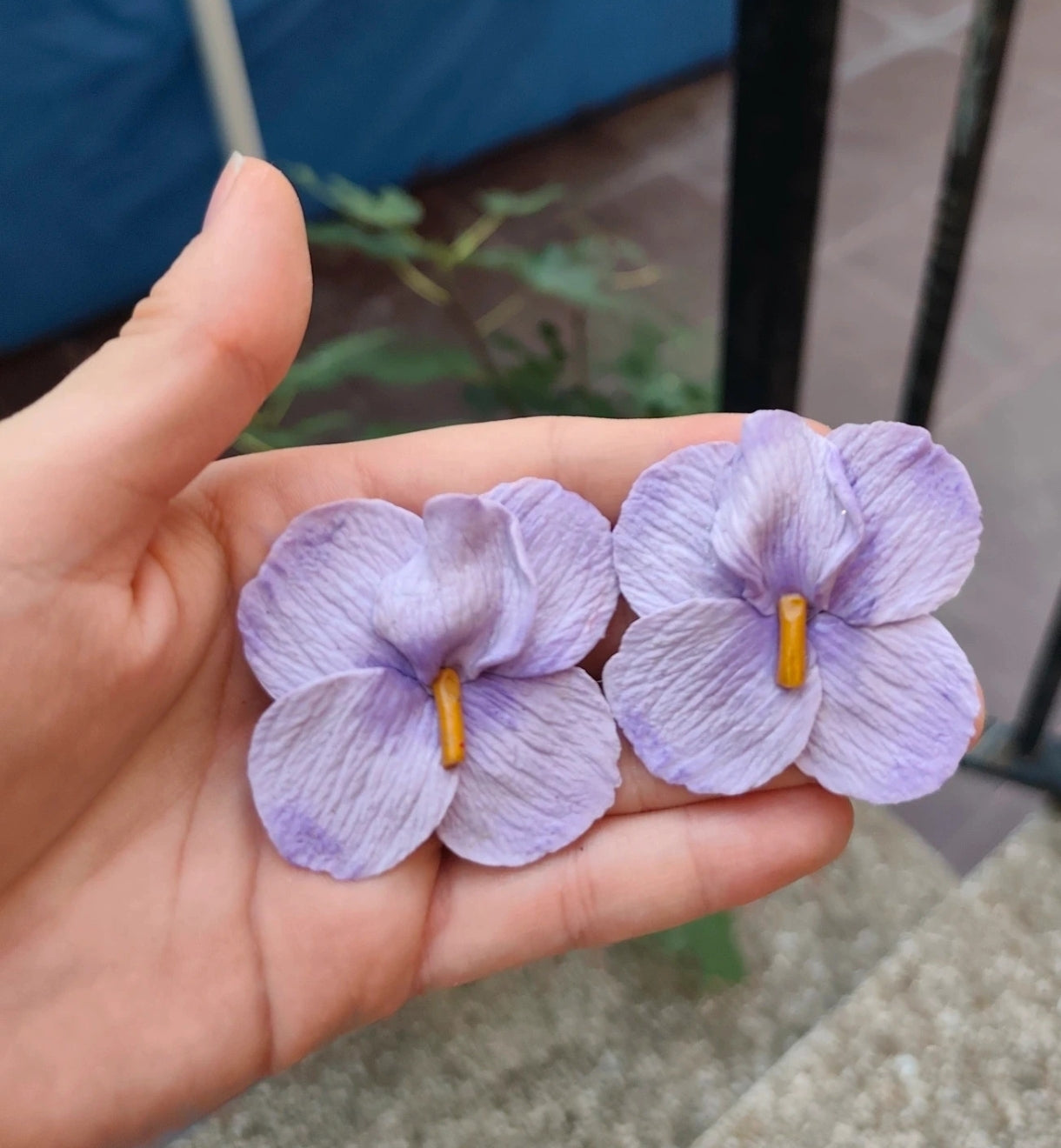 Pendientes Orquídea Lila | Flor Tropical Hecha a Mano