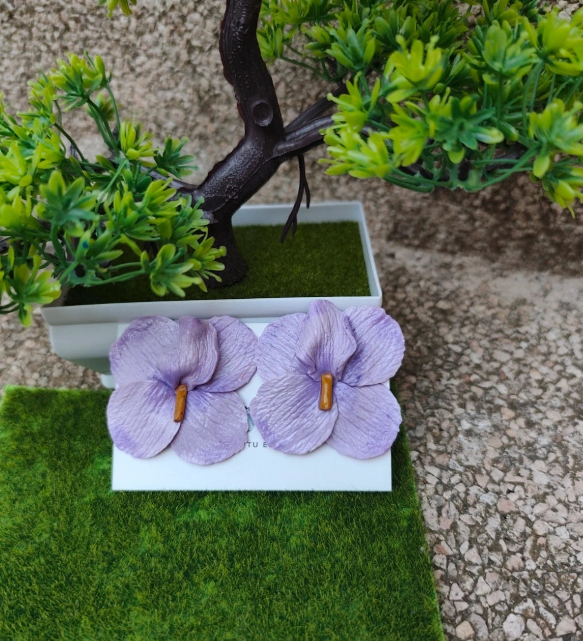 Pendientes Orquídea Lila | Flor Tropical Hecha a Mano