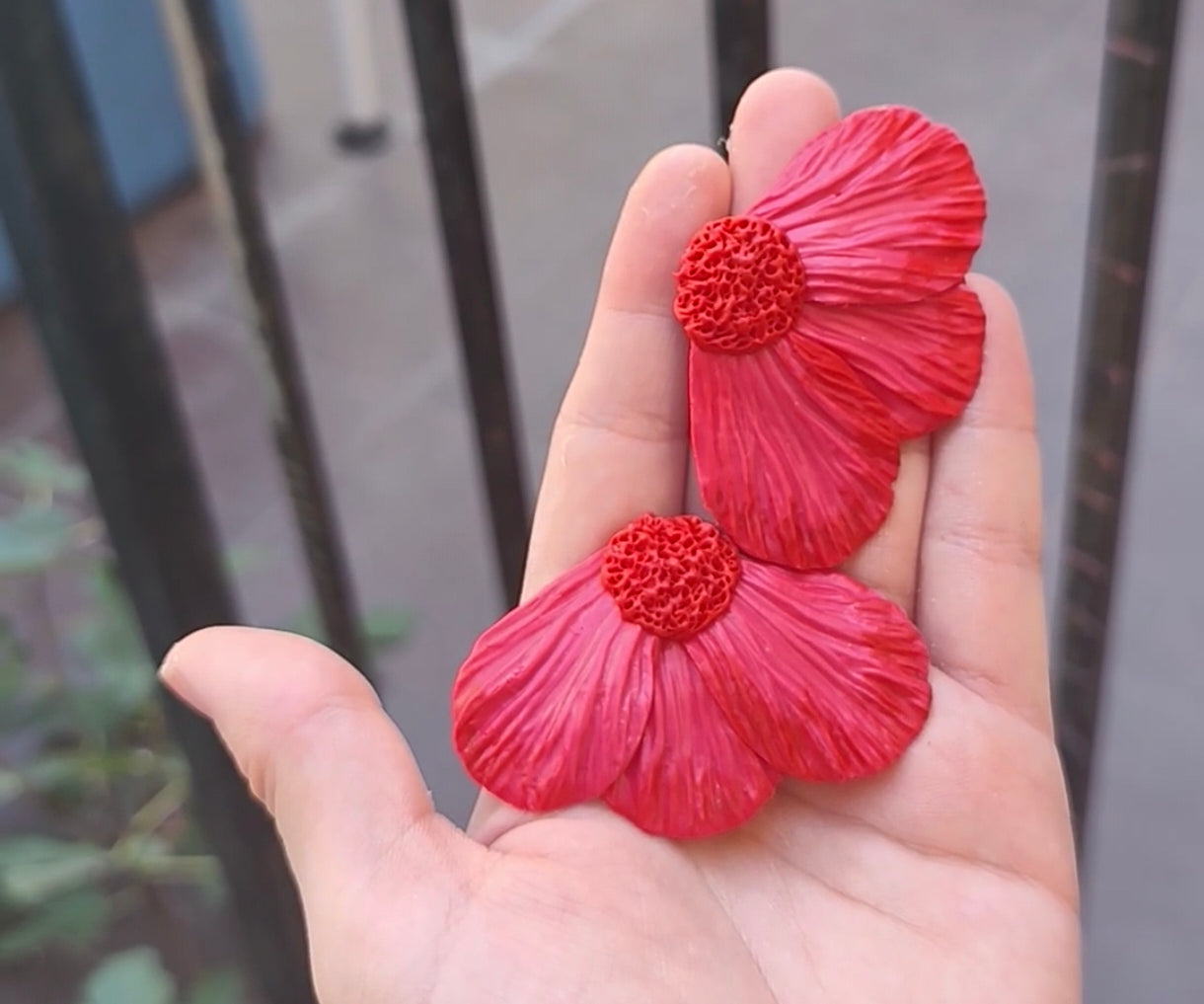 Pendientes Media Flor Fucsia y Roja | Arcilla Polimérica