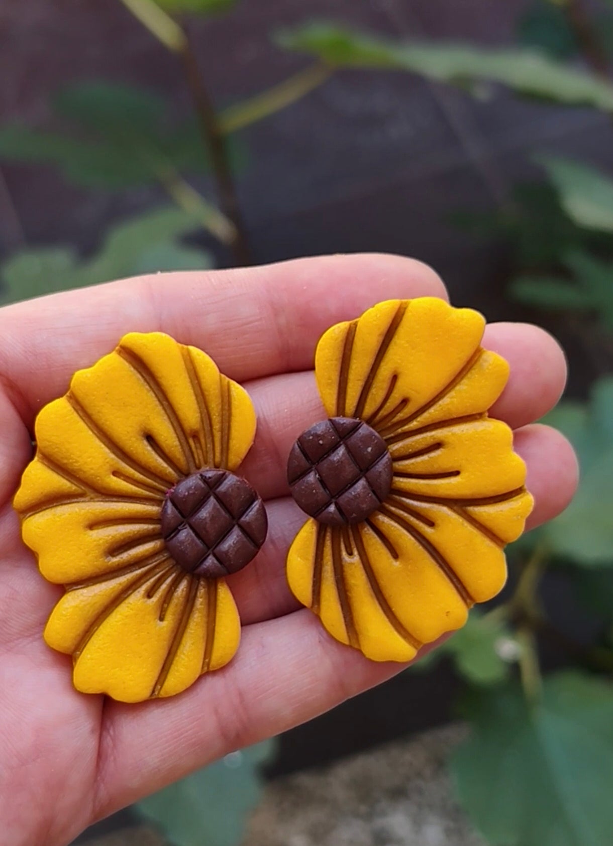 Pendientes Girasol Amarillo | Flor Grande Hecha a Mano | Arcilla Polimérica