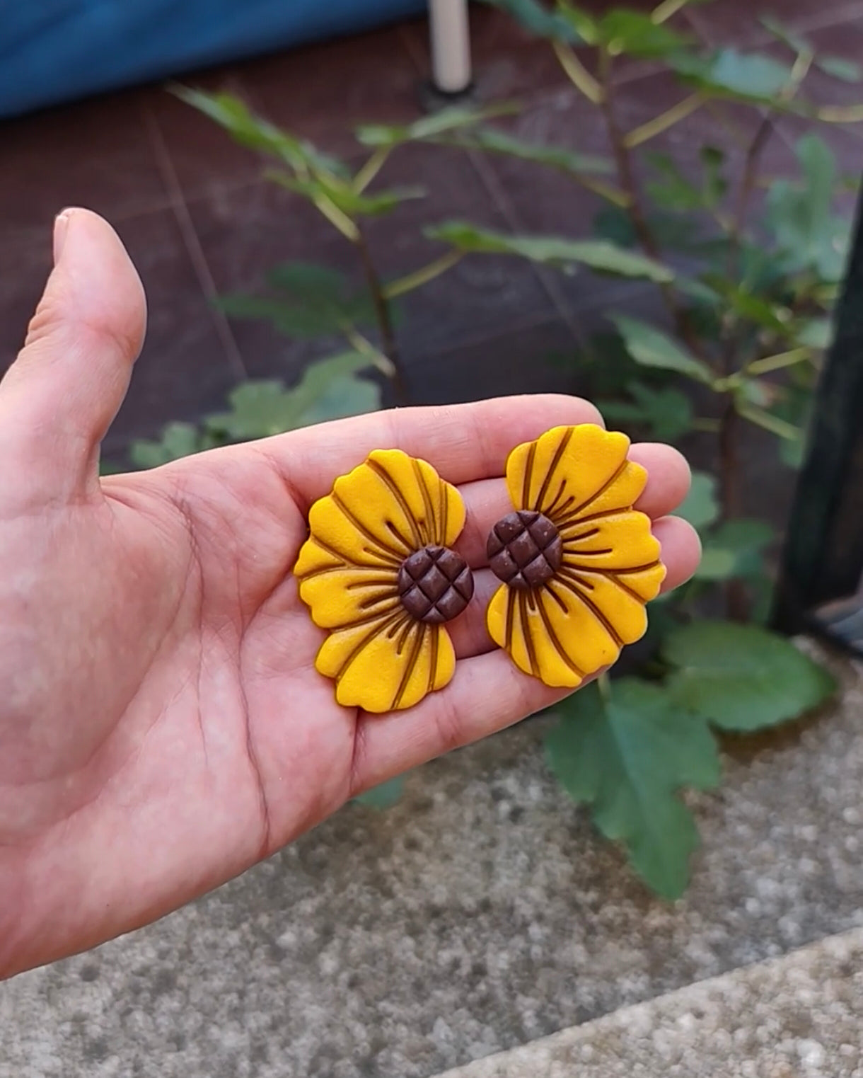Pendientes Girasol Amarillo | Flor Grande Hecha a Mano | Arcilla Polimérica