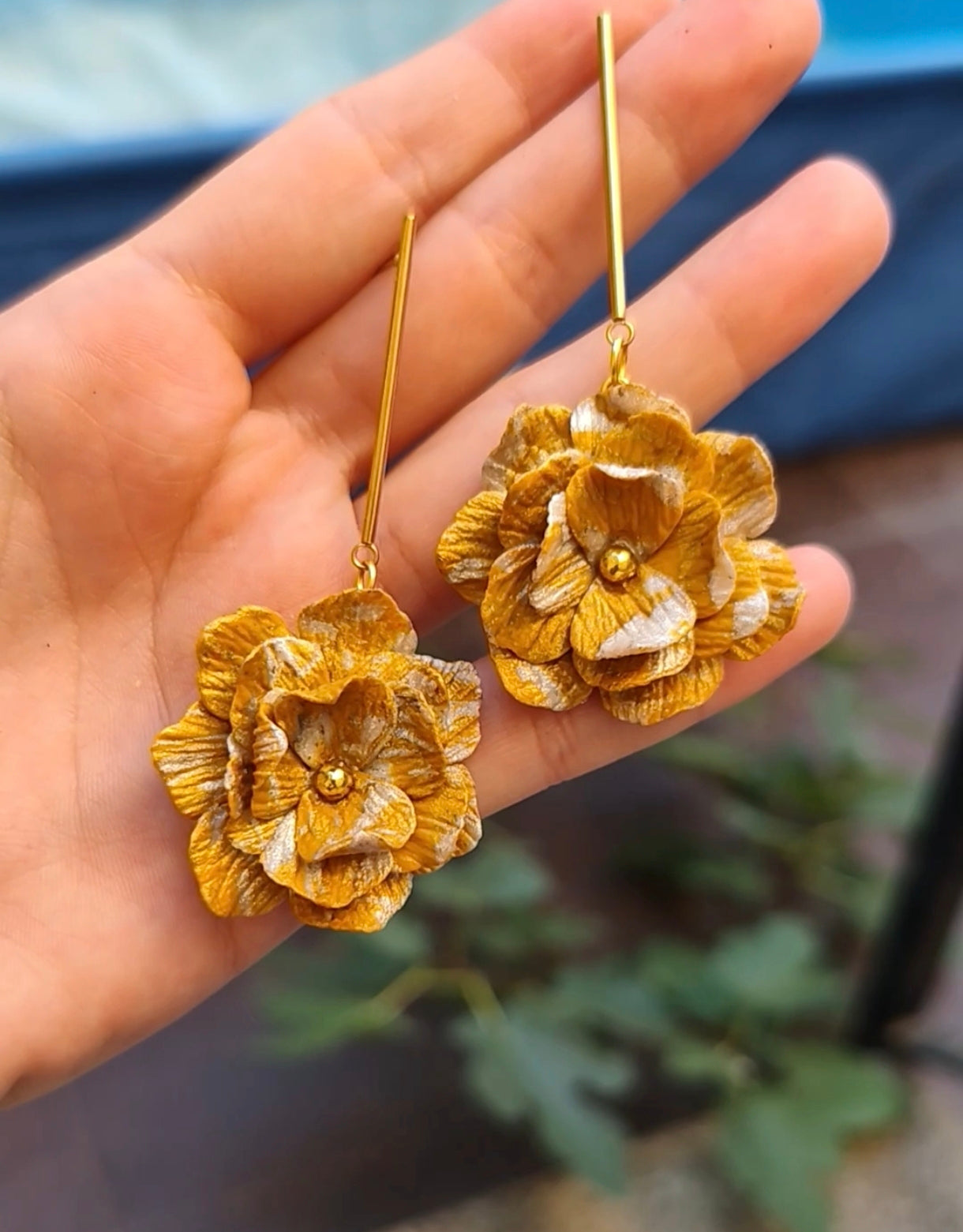 Pendientes Flor Dorada