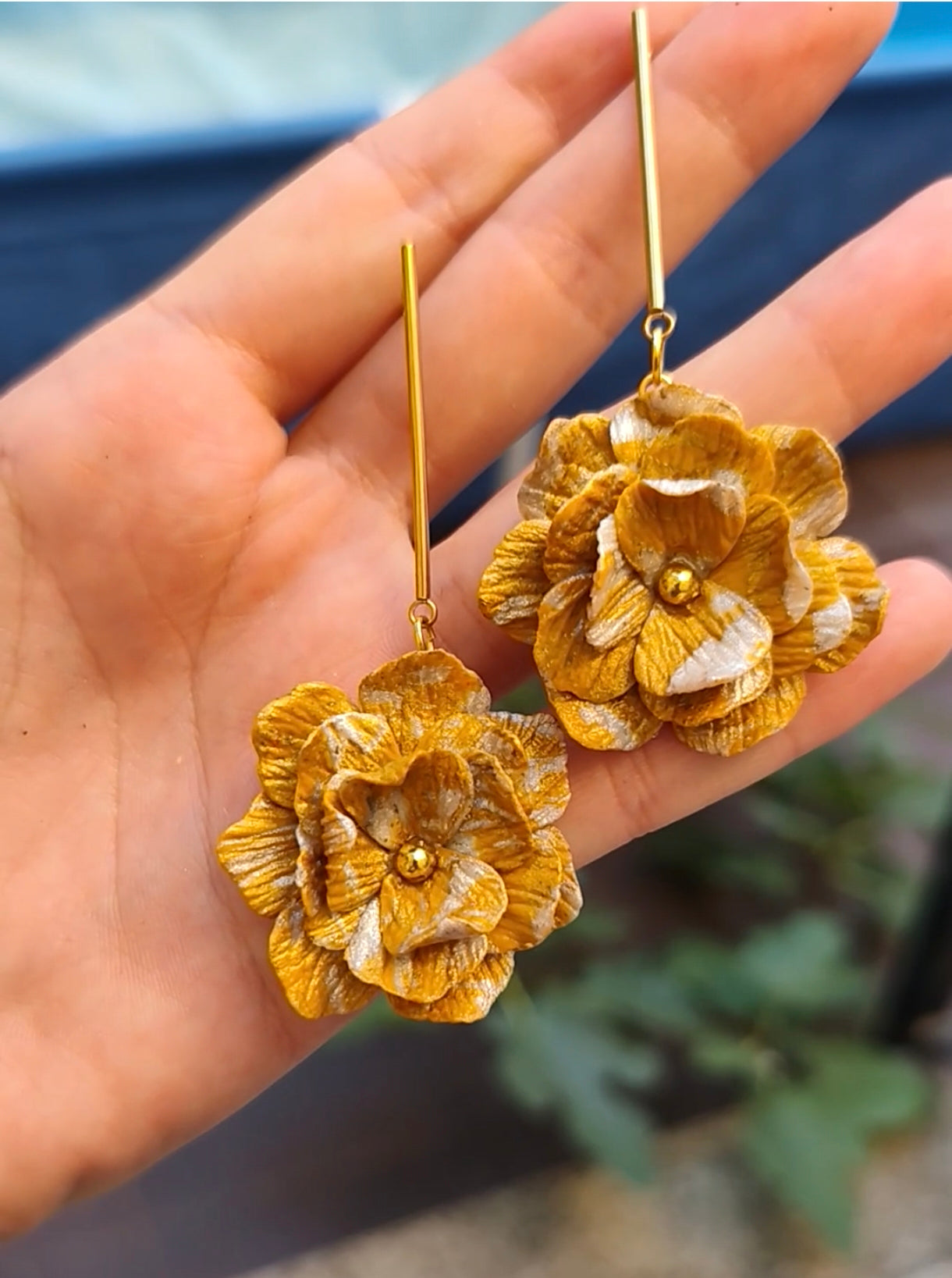 Pendientes Flor Dorada