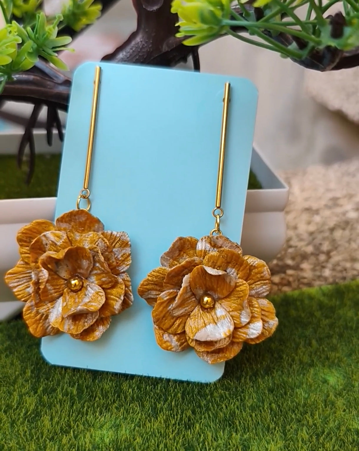 Pendientes Flor Dorada