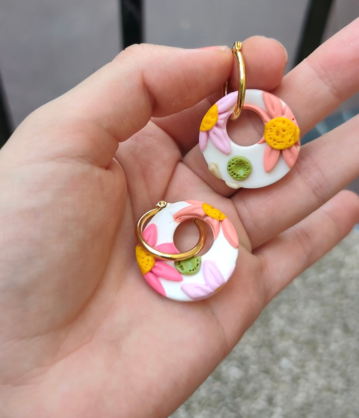 Pendientes Aro Floral Circular | Edición Única | Arcilla Polimérica | Aro Acero Hipoalergénico