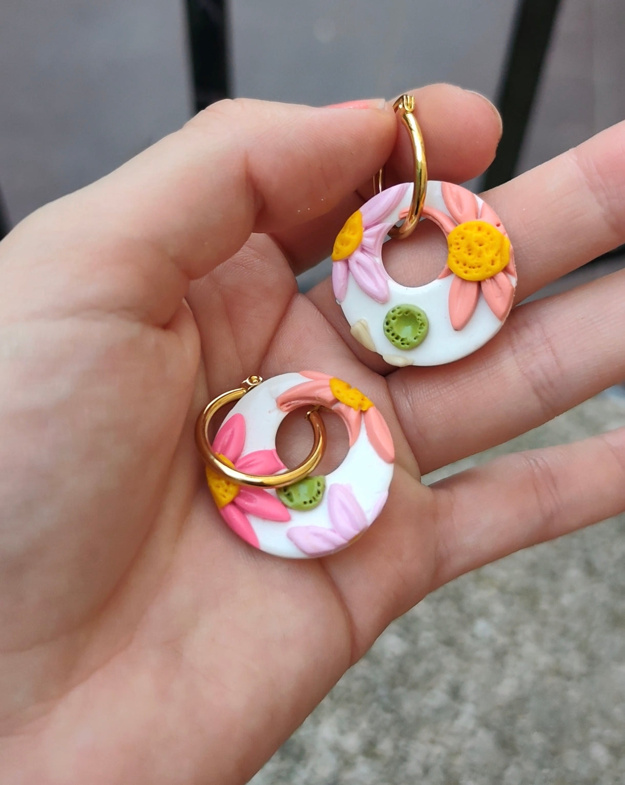 Pendientes Aro Floral Circular | Edición Única | Arcilla Polimérica | Aro Acero Hipoalergénico