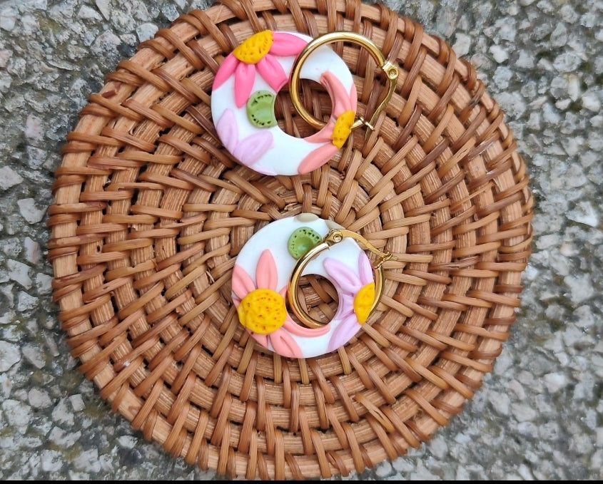 Pendientes Aro Floral Circular | Edición Única | Arcilla Polimérica | Aro Acero Hipoalergénico