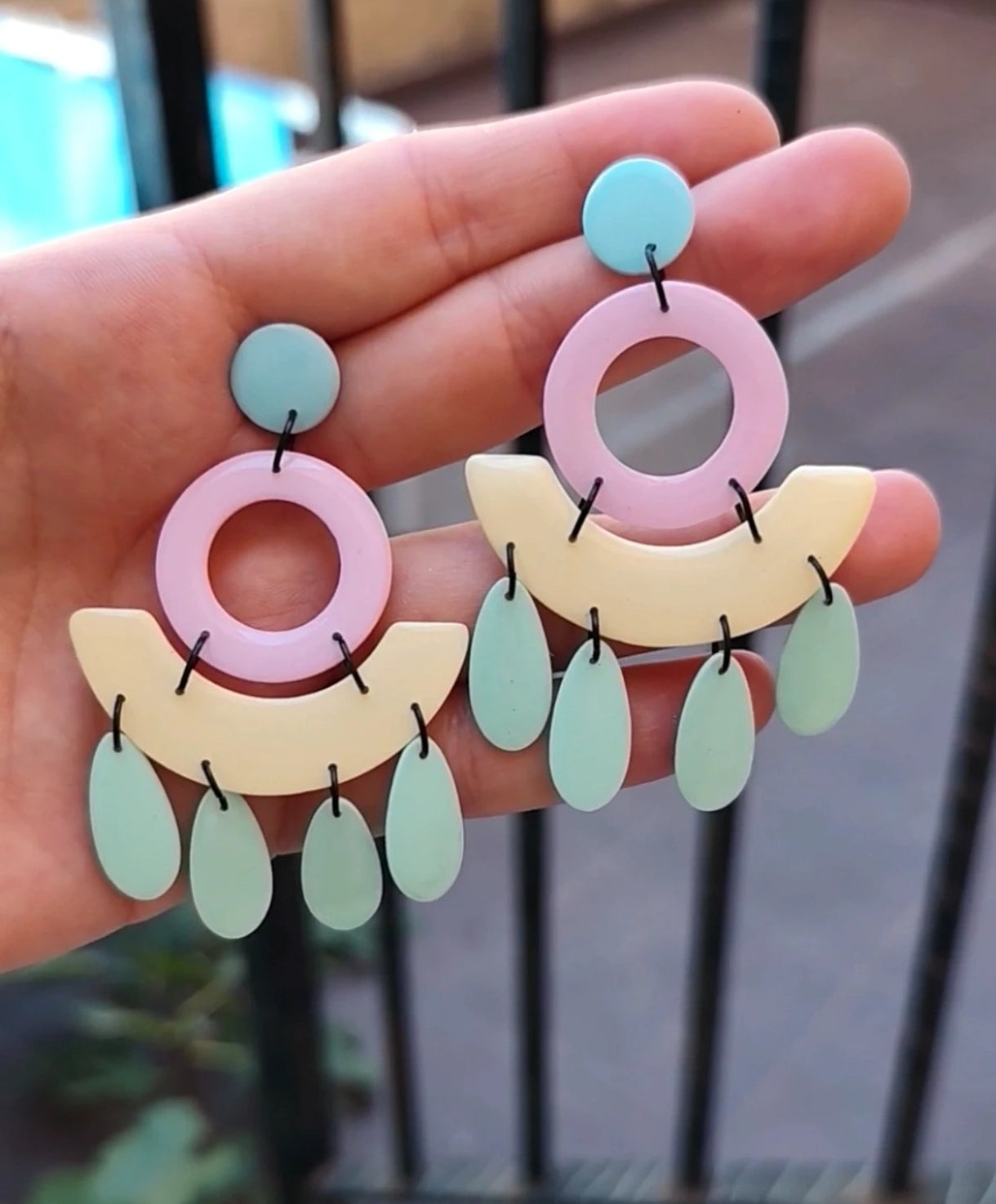 Pendientes Brisa | Geométricos Celeste y Lila | Arcilla Polimérica | Hecha a Mano
